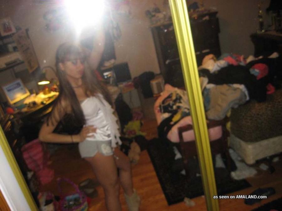 Picture collection of an amateur Latina hottie cam Images 274549